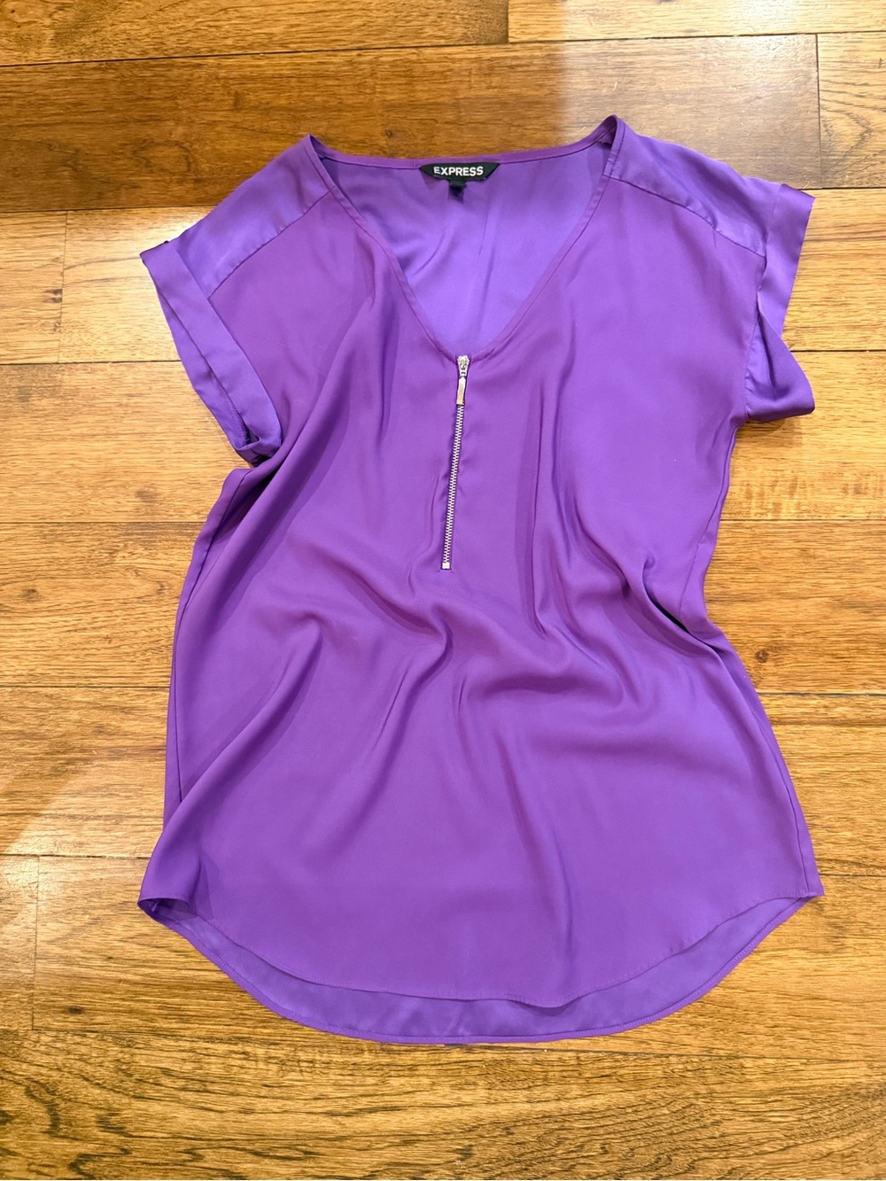 Express Purple Short-Sleeve V-Neck Zip Top